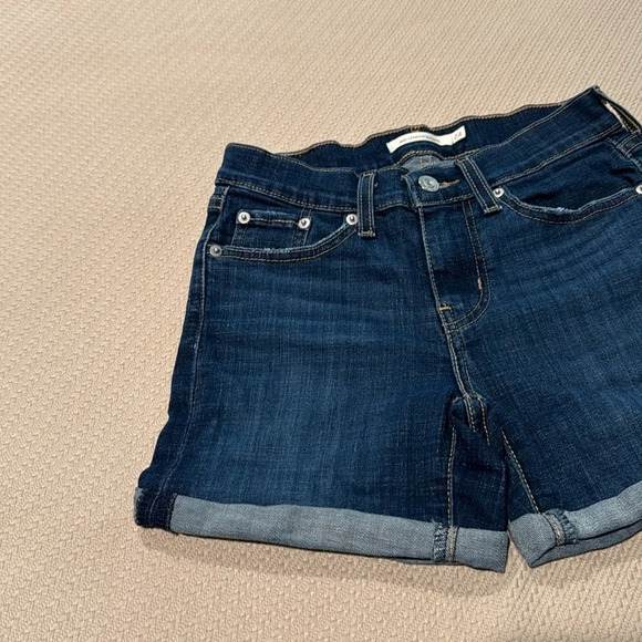 Levi’s Jean Shorts - Picture 3 of 11